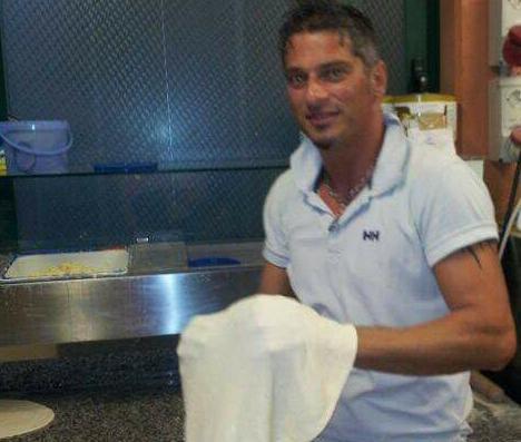 Antonio sforna pizze gratis per l’ospedale Misericordia