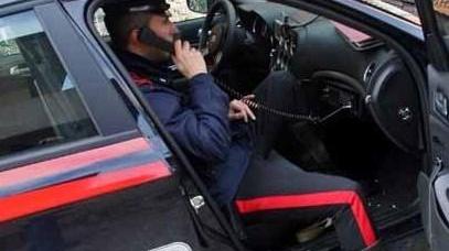 Picchia l’amico che si difende con lo spray al peperoncino