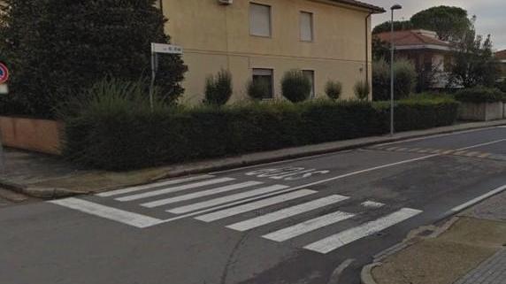 Cartelli per evidenziare i pericoli all’incrocio tra via Cei e via Fantozzi