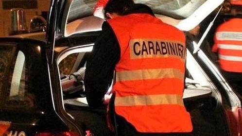 Ubriaco ai controlli tenta di tossire in faccia ai carabinieri 