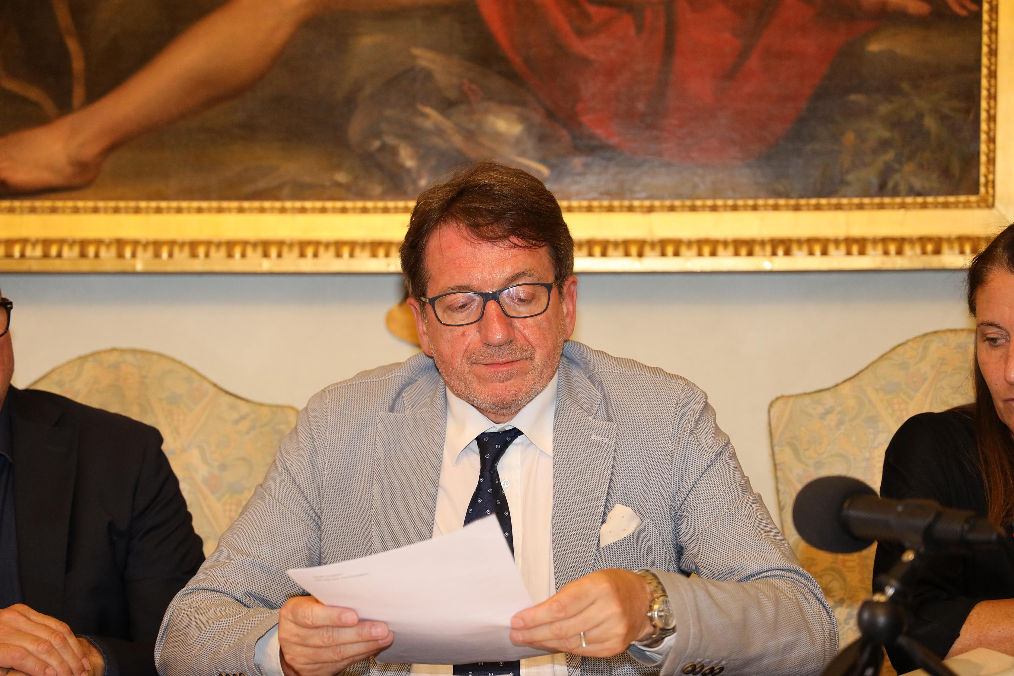 Modena I giorni del sindaco Muzzarelli tra regole e cuore «Inutile nasconderlo: sarà dura ripartire»