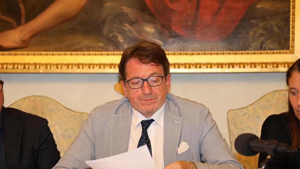 Modena I giorni del sindaco Muzzarelli tra regole e cuore «Inutile nasconderlo: sarà dura ripartire»