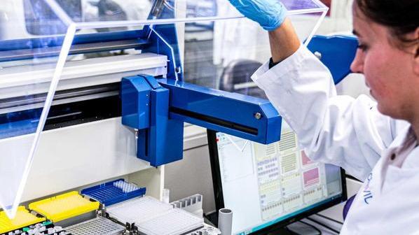 L'allarme dell'Ordine dei medici: «Da giorni in tanti sono a casa con i sintomi e senza tampone»