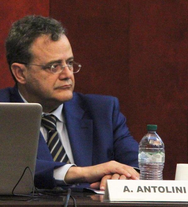 Antolini: «Chiuderò anche tutti i mercati all’aperto» 