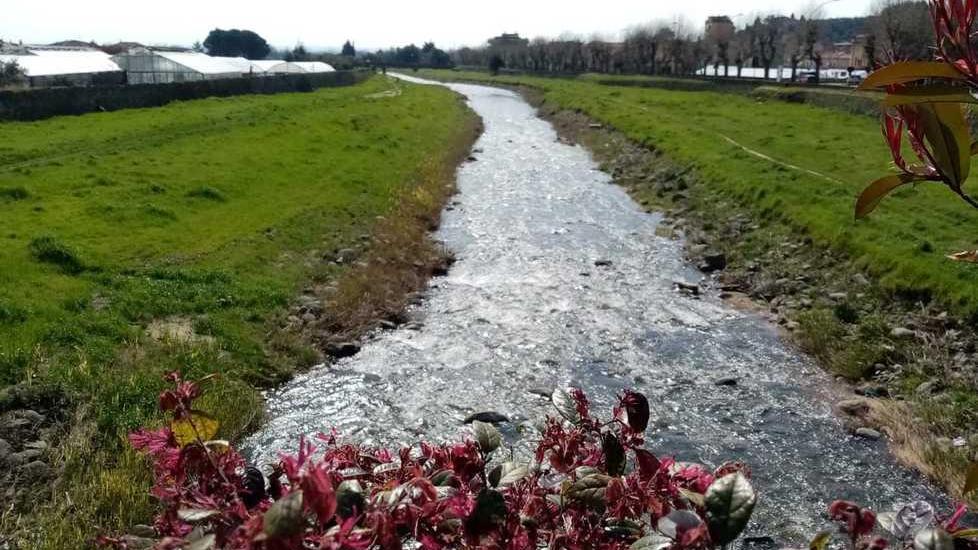 Accessi chiusi al parco fluviale sul lungo Pescia