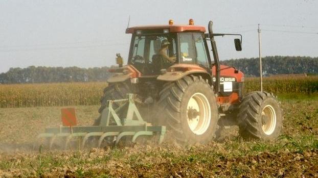 Allarme sugli agro-farmaci agricoltori contro i divieti