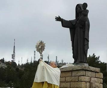 Il vescovo sulla cima del Limbara «Madre Maria, proteggi tutti»