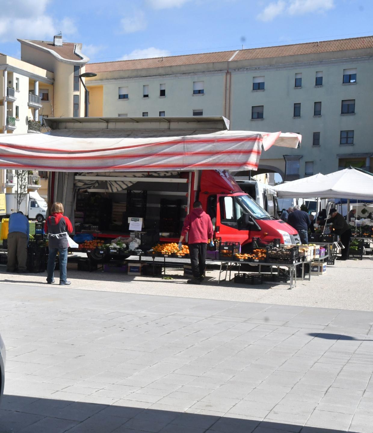 Piccoli produttori in crisi con la chiusura dei mercati 