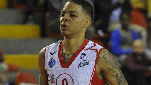 Rescinde anche la guardia americana Chucky Jeffery