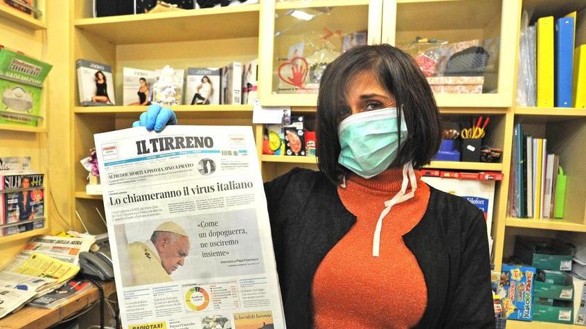 Fiorella e Beatrice: «Edicola aperta per garantire informazione a tutti»