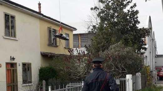 Caso sospetto, arriva l’autoscala