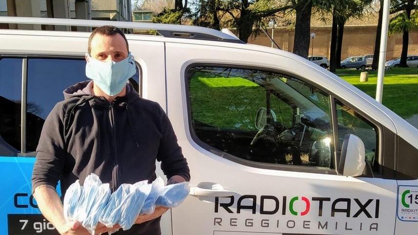 Tassisti in prima linea per i sanitari-eroi