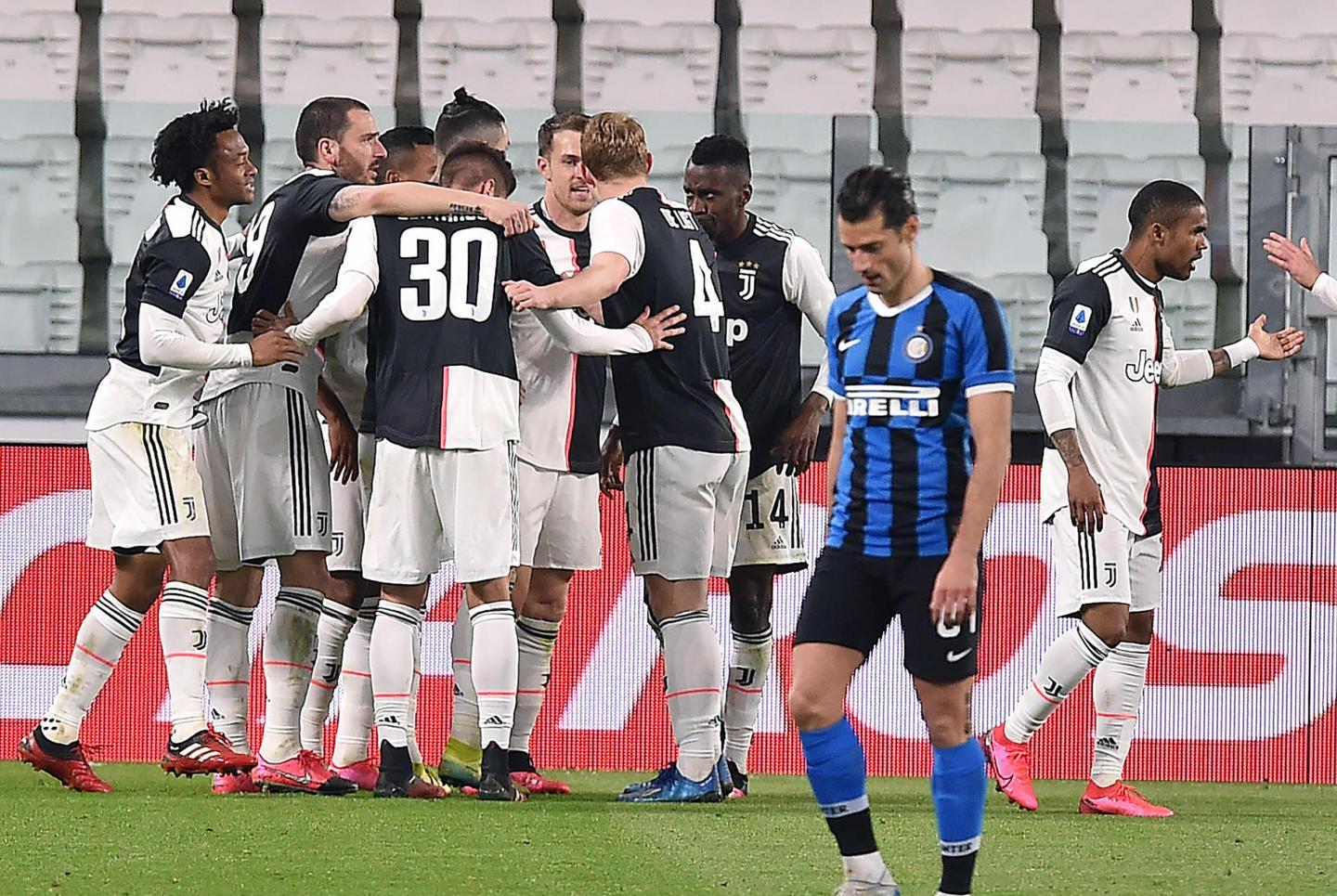 Il calcio studia come ripartire per ora non ci sono certezze