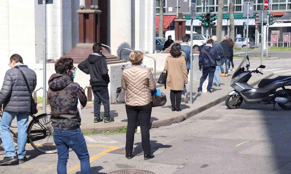 Sono arrivate le protezioni per le Poste, ma ad Argenta una postina è positiva e si prospettano quarantene  