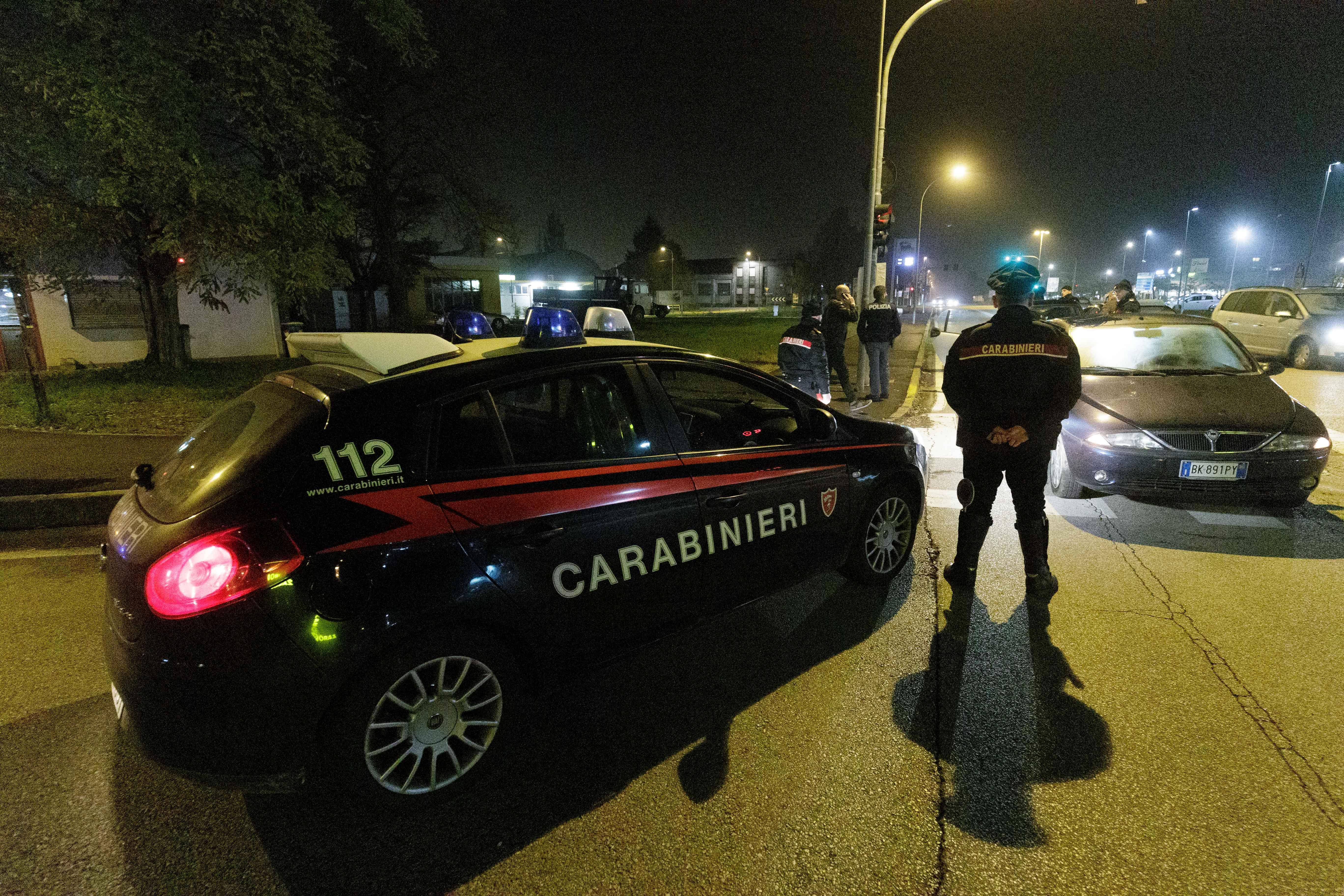 Accoltellato da un ragazzino per pochi euro