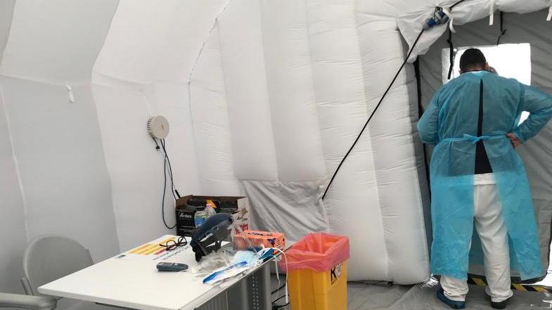 La tenda pre-triage del Santo Stefano
