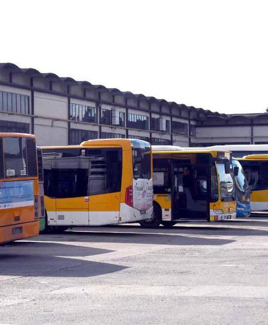 Protesta degli autisti per le sanificazioni Bus fermi per un’ora, poi il servizio riparte 