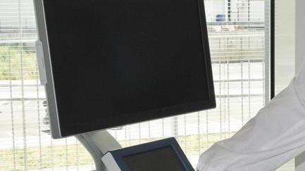 Ecografi e ventilatori donati all’Asl sud est