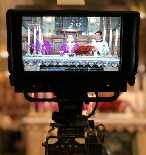 Messe e preghiere social con la Diocesi in regia 