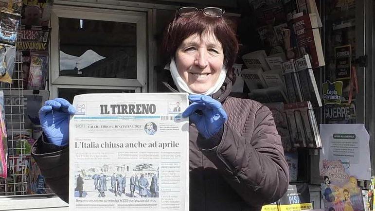 Saracinesche alzate anche all’edicola Ambrogetti di piazza Solferino a Pisa