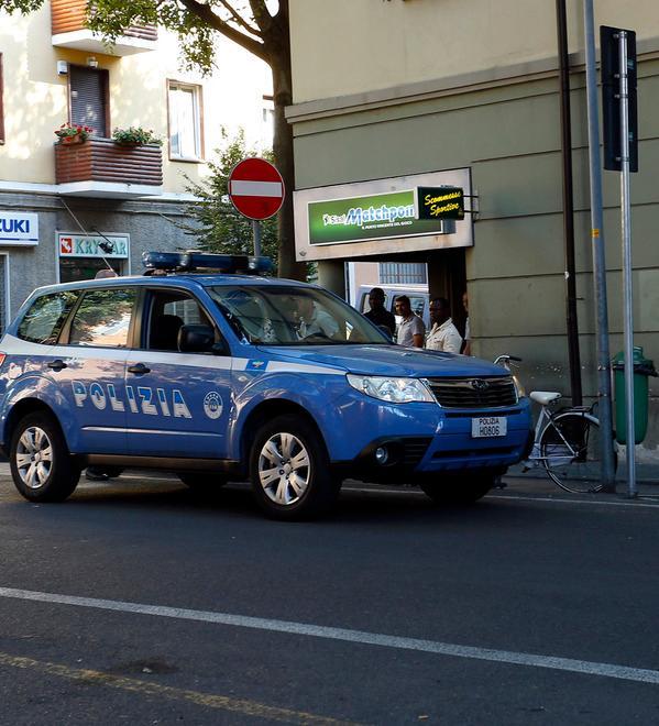 Spacciatore in bici inseguito e denunciato dalla polizia