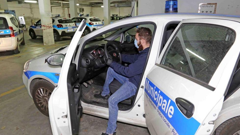 Ditta sanifica le auto gratis
