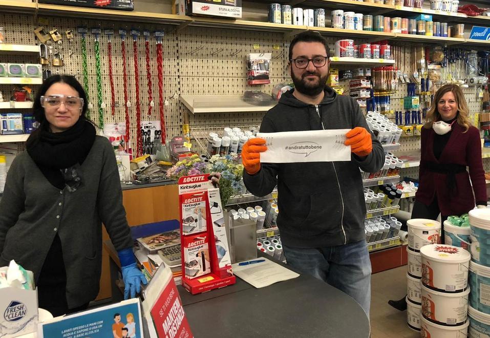 Negozio dona mascherine Andranno ai commercianti