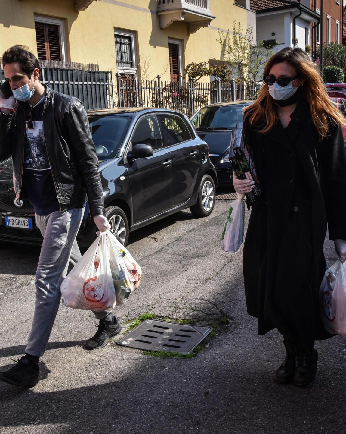 Abbasanta, pagina Facebook per raccontarsi e spesa a domicilio