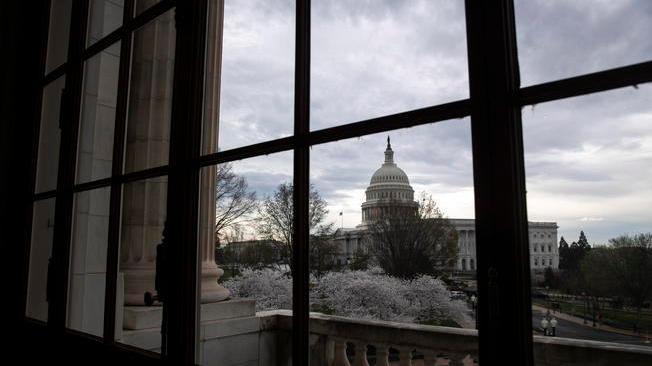 Usa: Senato approva storico piano aiuti