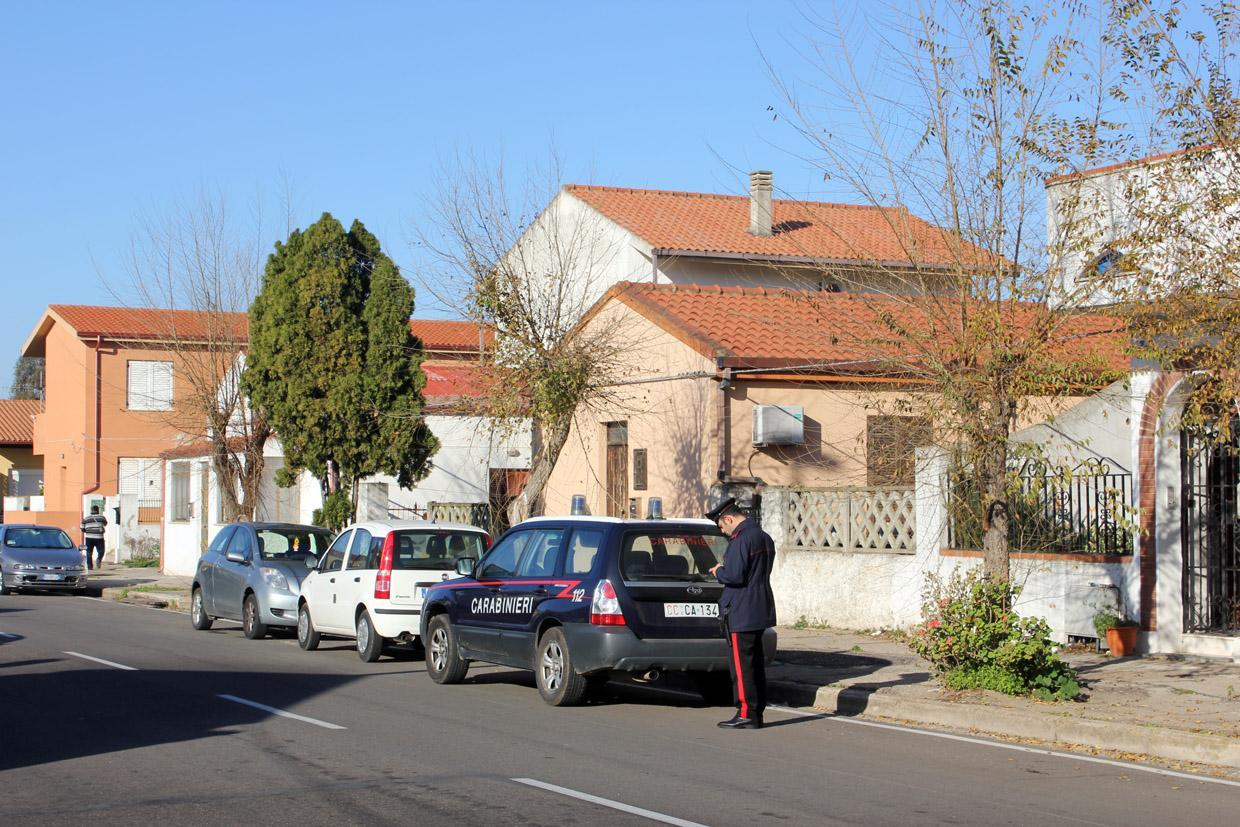 Esce per filmare le strade vuote e deride su internet chi resta a casa