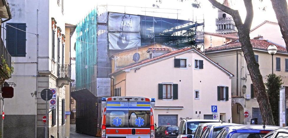 Il Comune di Pistoia venderà il palazzo fatiscente di via Buonfanti 
