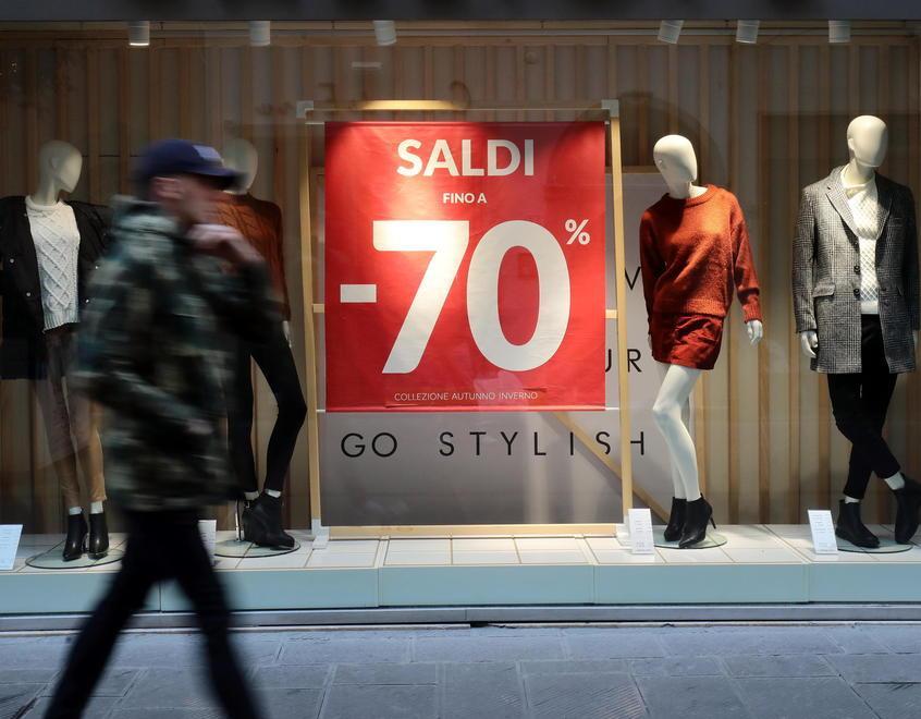 Confesercenti pensa alla ripartenza: saldi posticipati e stop alle promozioni 