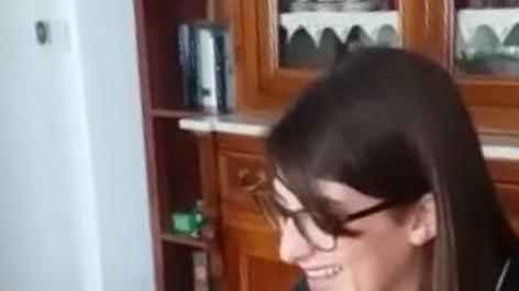 Laurea on line in soggiorno per la giovane Eleonora