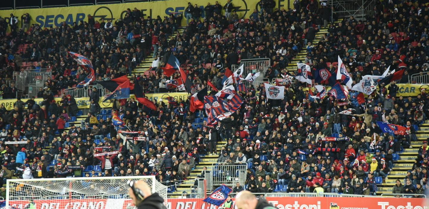 I supporter del Cagliari pensano alla solidarietà 