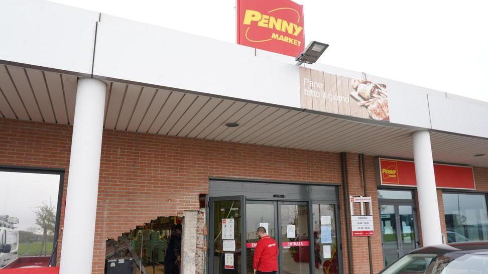 I danni causati dai ladri al supermercato