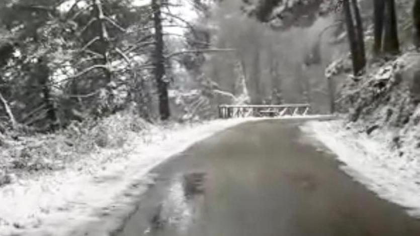 La neve di fine marzo ha imbiancato i monti dell’isola