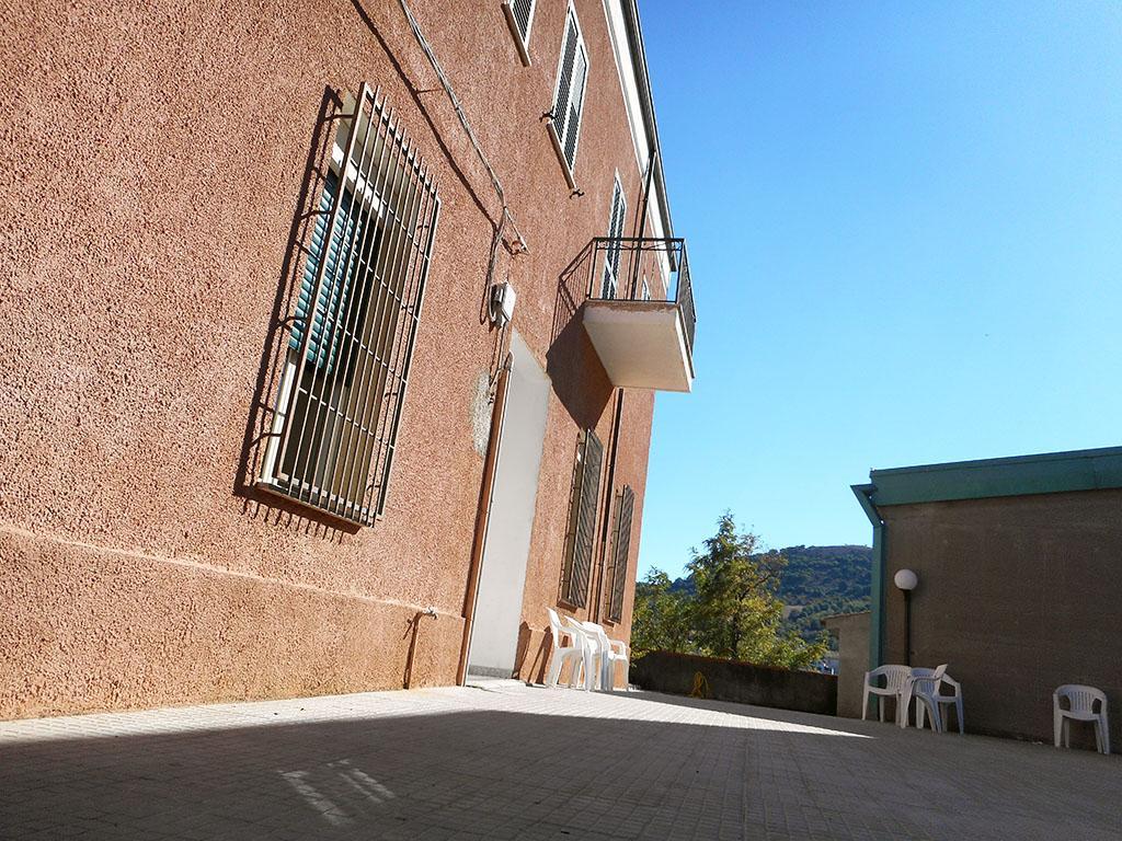 Coronavirus, il sindaco di Bitti lancia una raccolta fondi per la casa di riposo