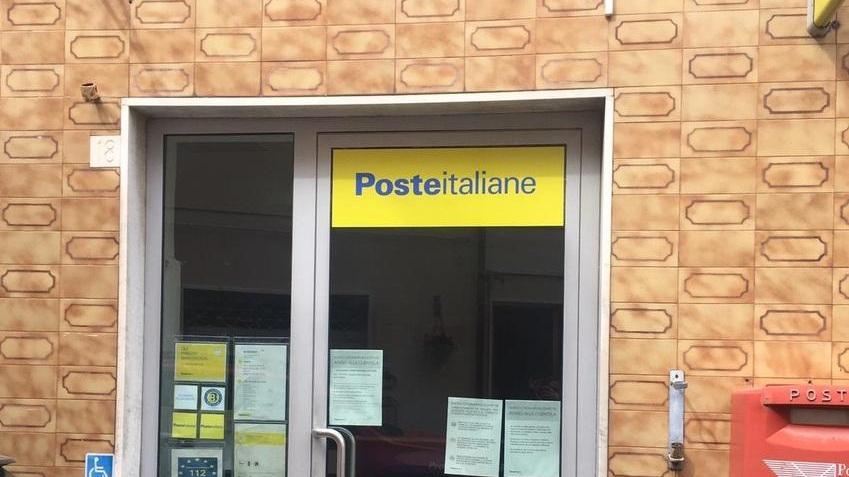 Tutti in bus a Carrara per pensioni e bollette