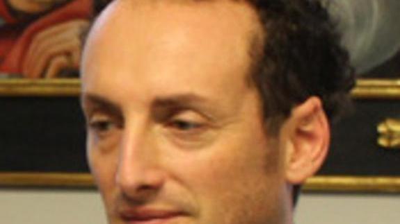 Il sindaco di Camaiore «Censire coloro che fanno la spesa»