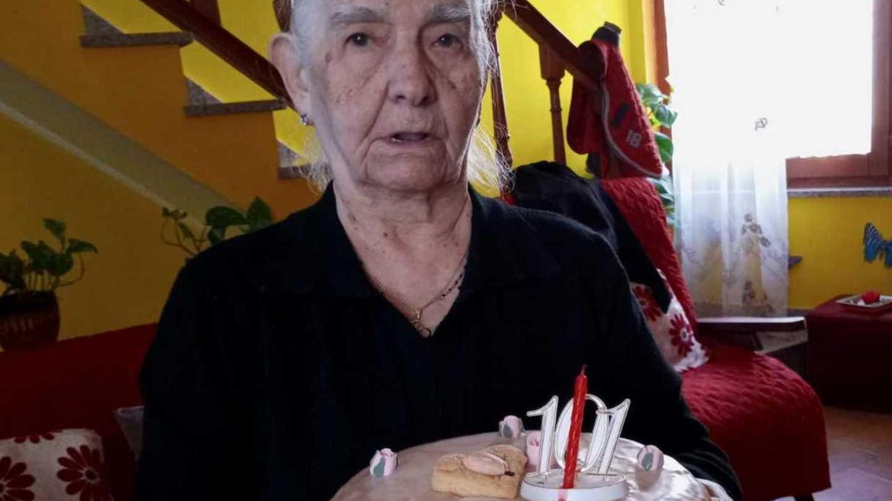 Zia Maria Laconi compie 101 anni 