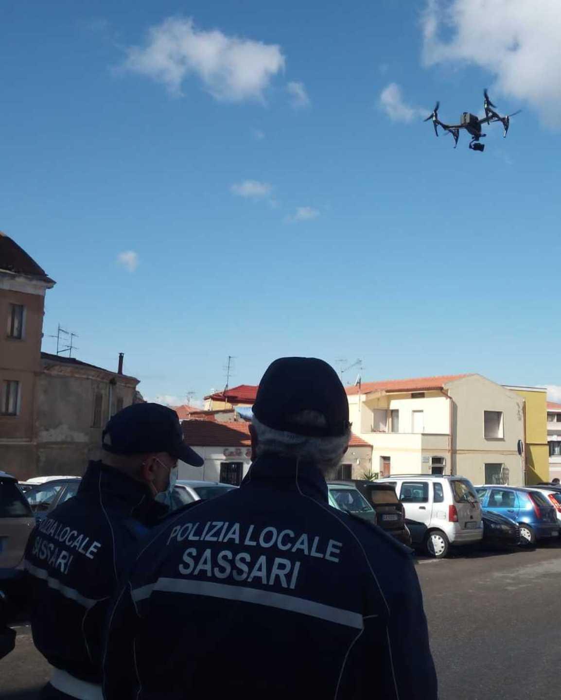 Droni e agenti presidiano la città 