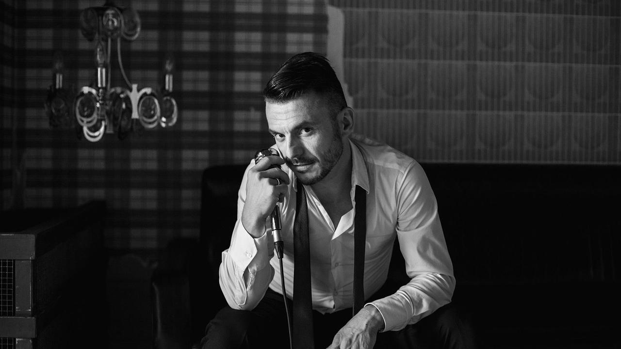 Fabio Bidinelli canta la speranza con "Un metro da te"