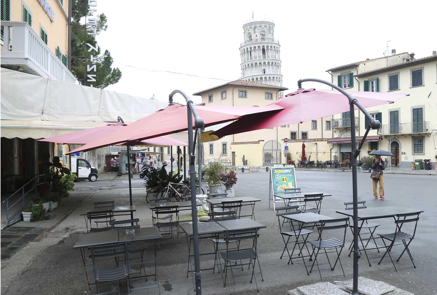 Le attività intorno a piazza dei Miracoli chiuse
