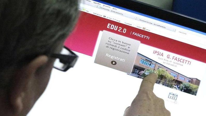Gli studenti del Pontormo alle prese con lezioni e interrogazioni on line