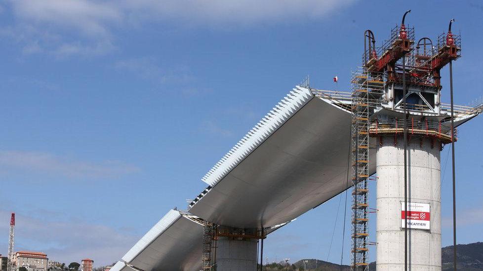 Fagioli, positivo al Coronavirus un operaio del cantiere al ponte Morandi: in quarantena 50 colleghi