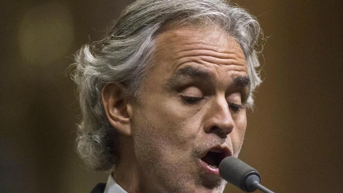 Bocelli in concerto da solo per Pasqua in Duomo a Milano