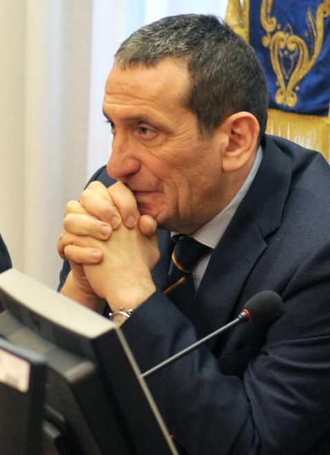 Il prefetto attiva un gruppo di lavoro per monitorare le attività aperte 