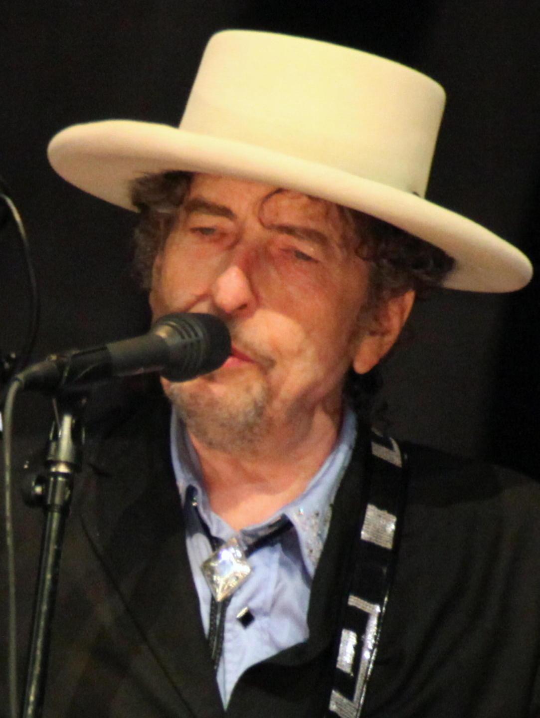 Coronavirus, chiuso in casa Bob Dylan regala un brano 