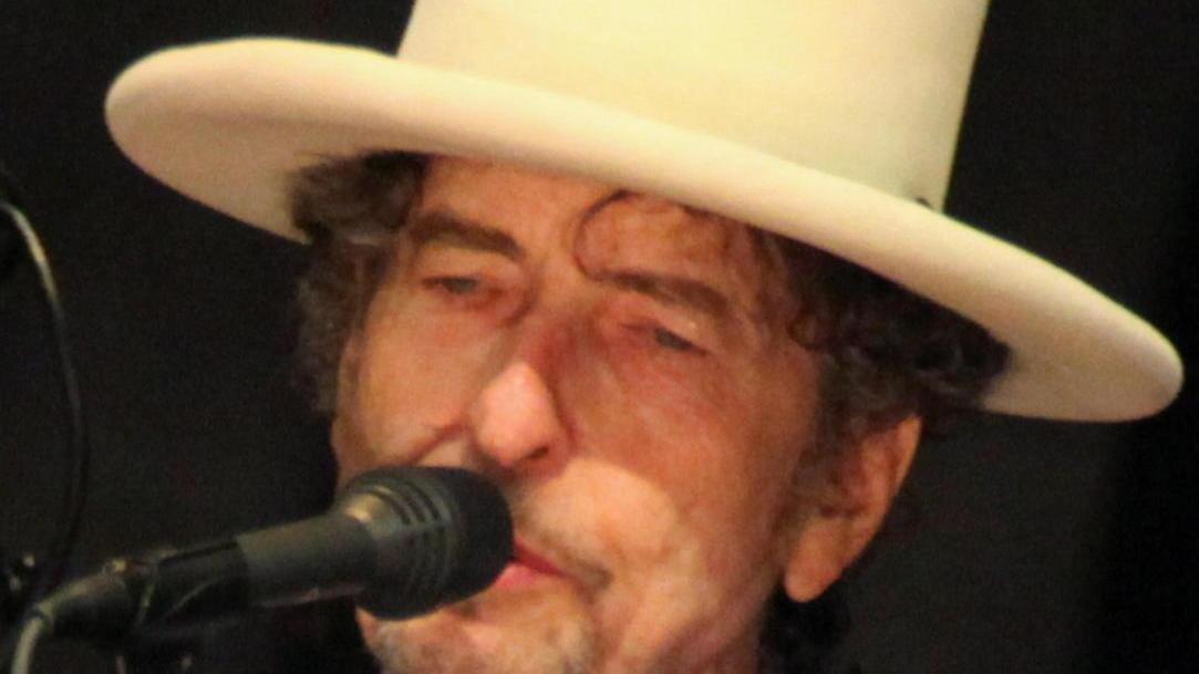 Coronavirus, chiuso in casa Bob Dylan regala un brano 