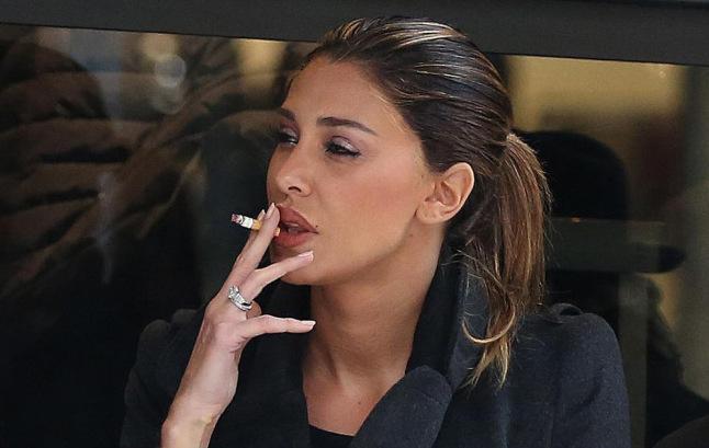 «Non guardare Belen»: litigano e lei chiama il 112 